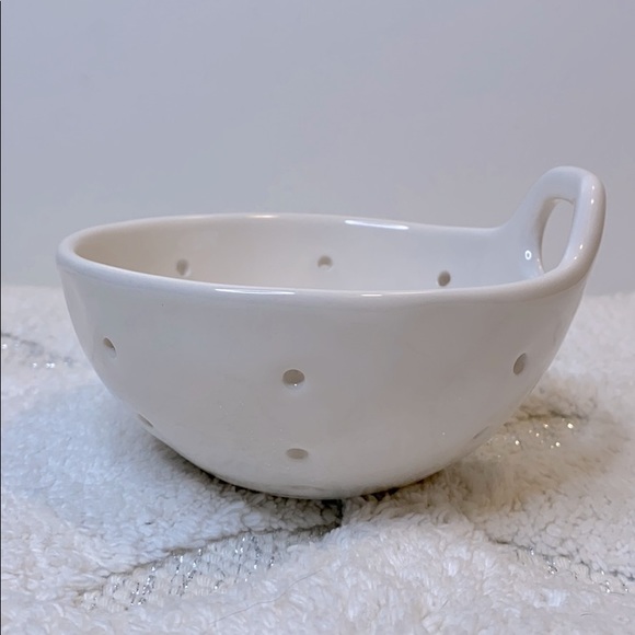 Rae Dunn BERRIES Mini Colander - Picture 3 of 3